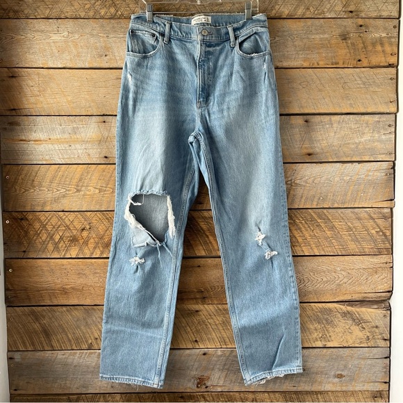 Abercrombie & Fitch The 90s Straight Ultra High Rise Women’s 31/12L Distressed - Picture 2 of 15